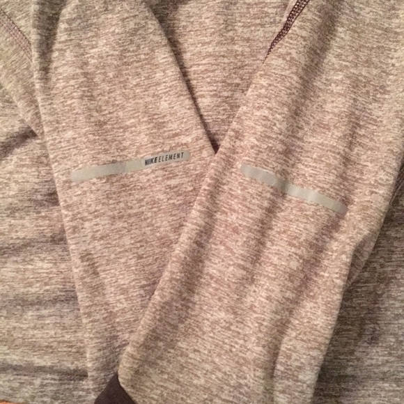 Nike DRI-FIT Pull Over - Picture 7 of 7